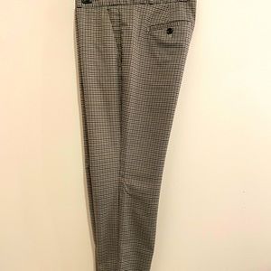 Banana Republic Avery style plaid (grey w/black and brown) dress pants. Size 6.